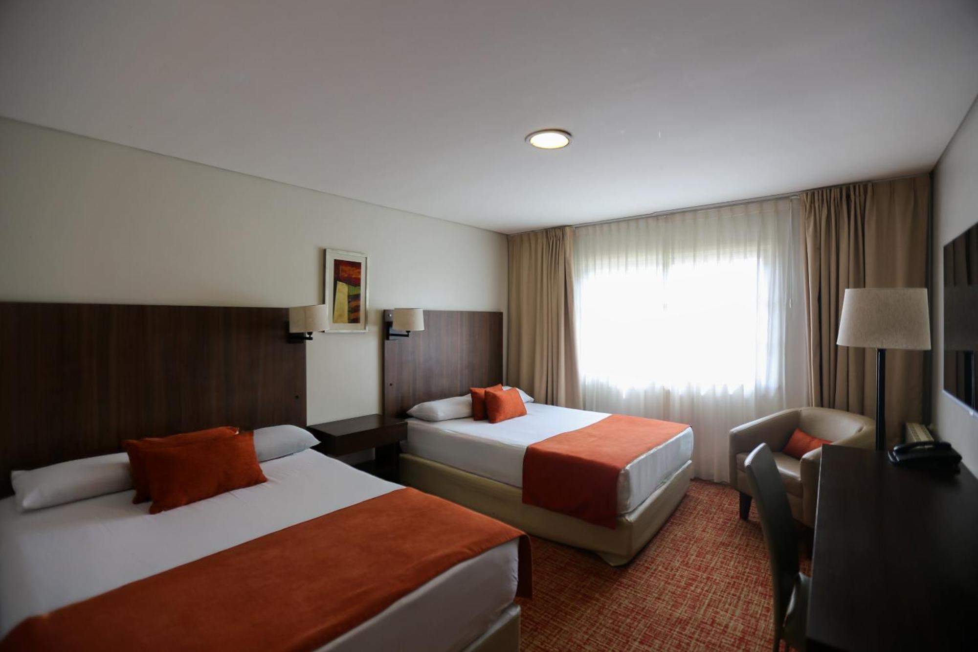 Hotel Bahia Redonda El Calafate Buitenkant foto